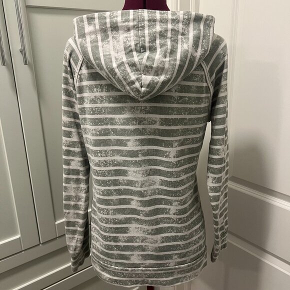 ROXY Button Neck, Double Zipper Front Pocket Hoodie Size Large Logo Zipper Pulls - Picture 10 of 15